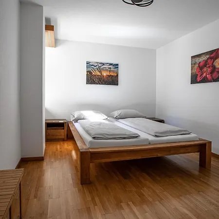 Bernina Home, Bed & Breakfast *